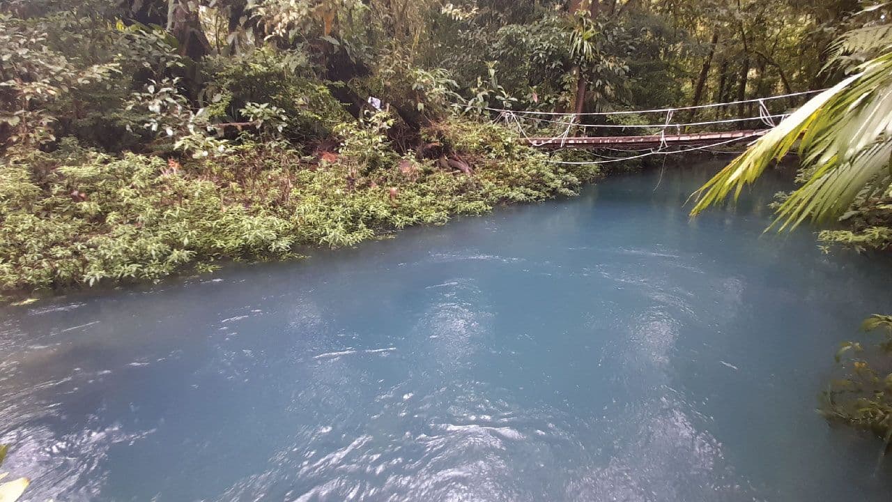 Tenorio Volcano National Park (Rio Celeste Waterfall)